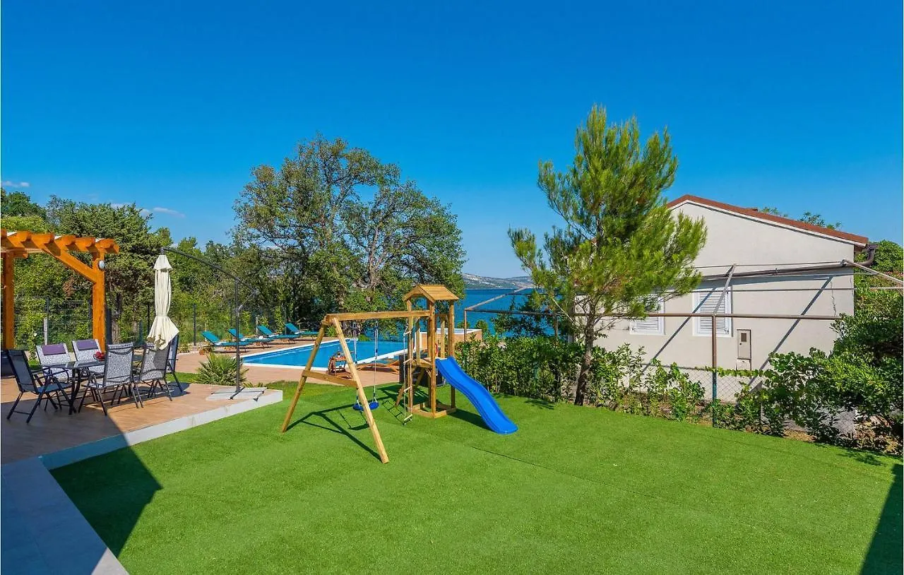 Villa Ruby Posedarje 0*,  Croatia